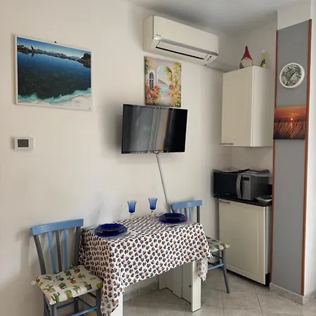 Apartment Casa Girasole 1 *